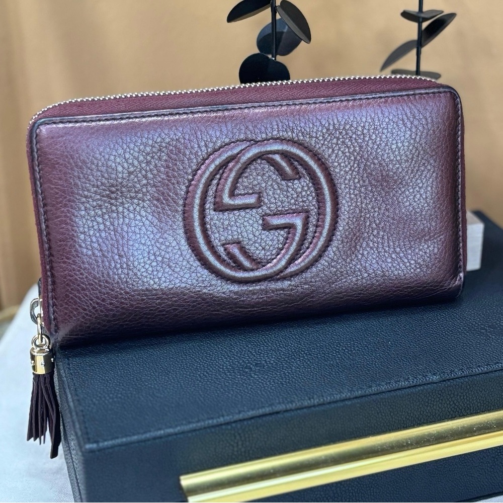 Gucci Soho Long Zippy Wallet